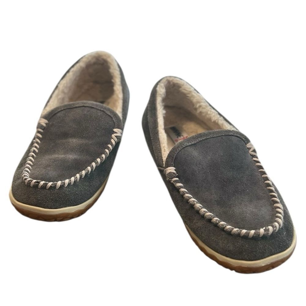 Minnetonka Shearling Lined Suede Moccasin Slippers Gray Women’s 7